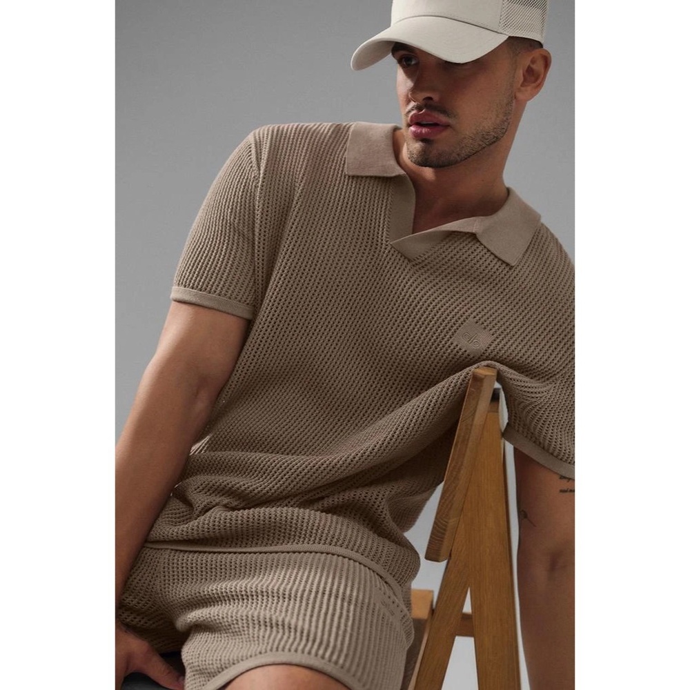 ALO Men's Yoga Open Knit Polo Shirt Short Sleeve Beige - Picture 8 of 8
